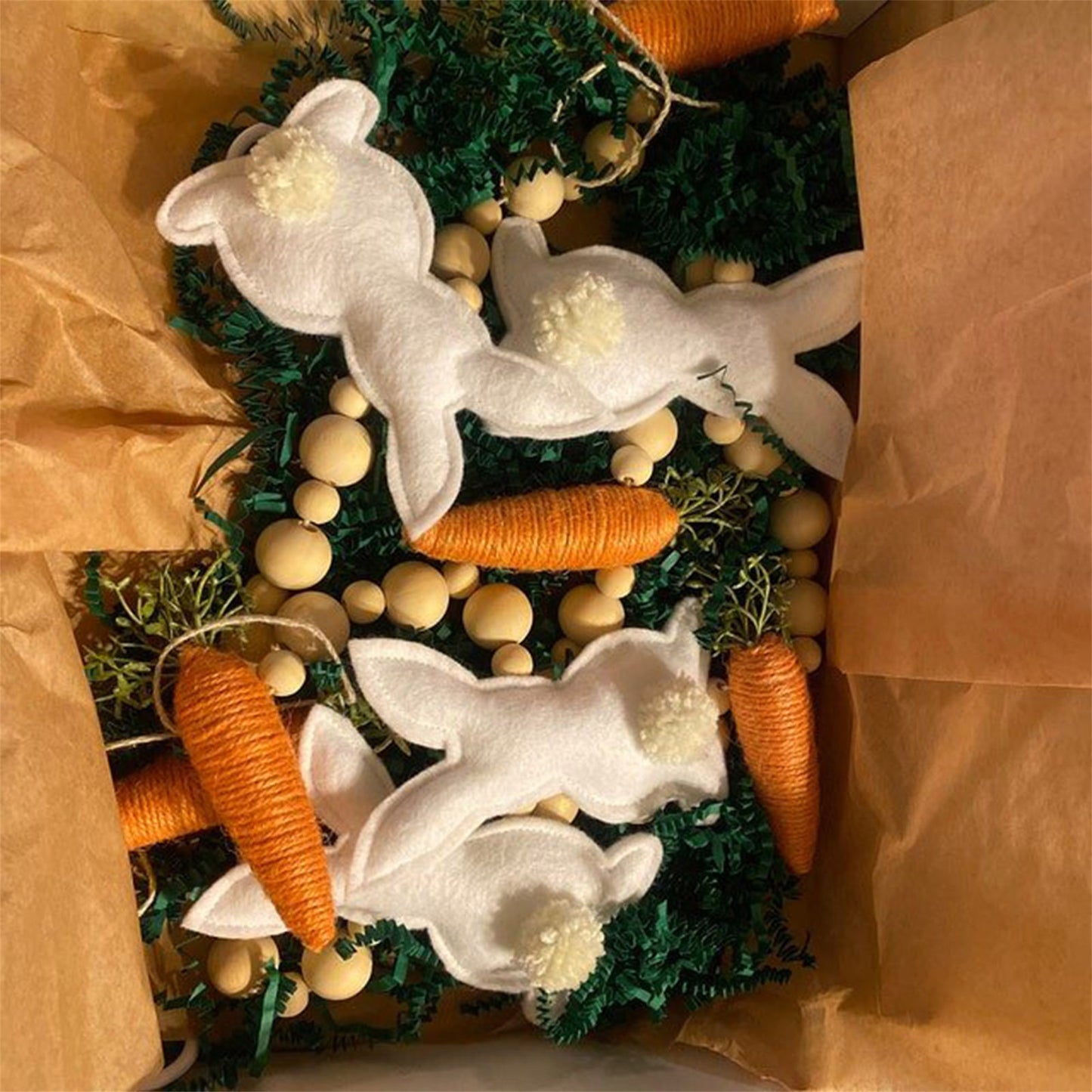 Easter Bunny & Carrot Garland with Wooden Beads – Festive Spring Home Decor, White Rabbit & Carrot Ornaments, No Power Needed, Plastic Material